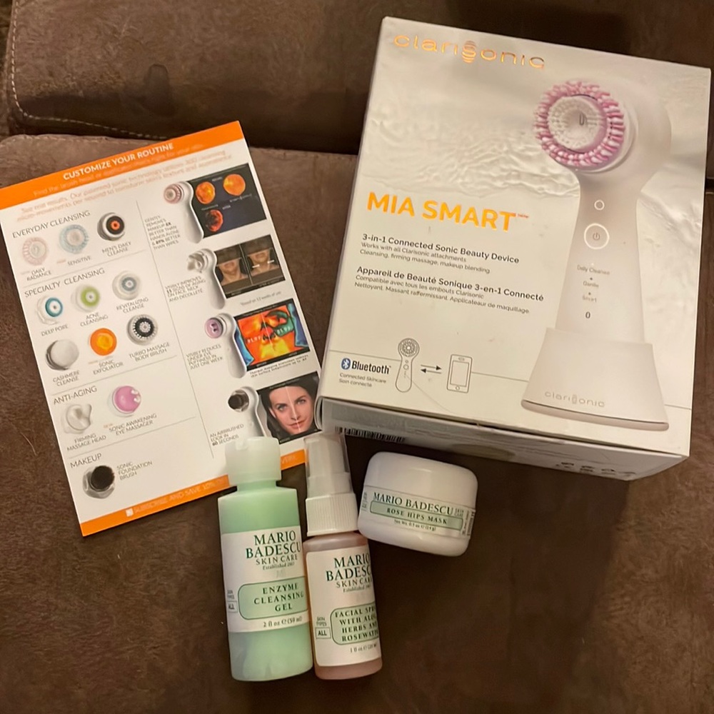 Clarisonic Mia Smart 3-in-1 Connected Beauty Device plus 3 skin care items